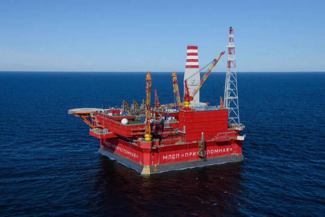 Морская ледостойкая платформа «Приразломная» в Печорском море